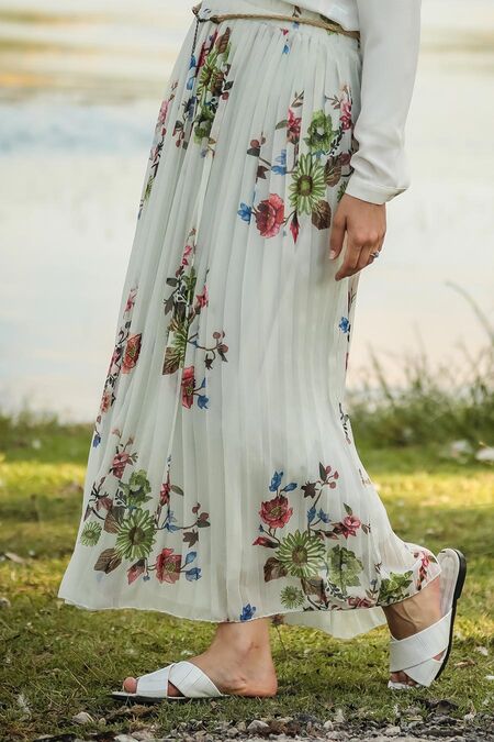 Ecru Hijab Skirt 18190E - NEVA STYLE